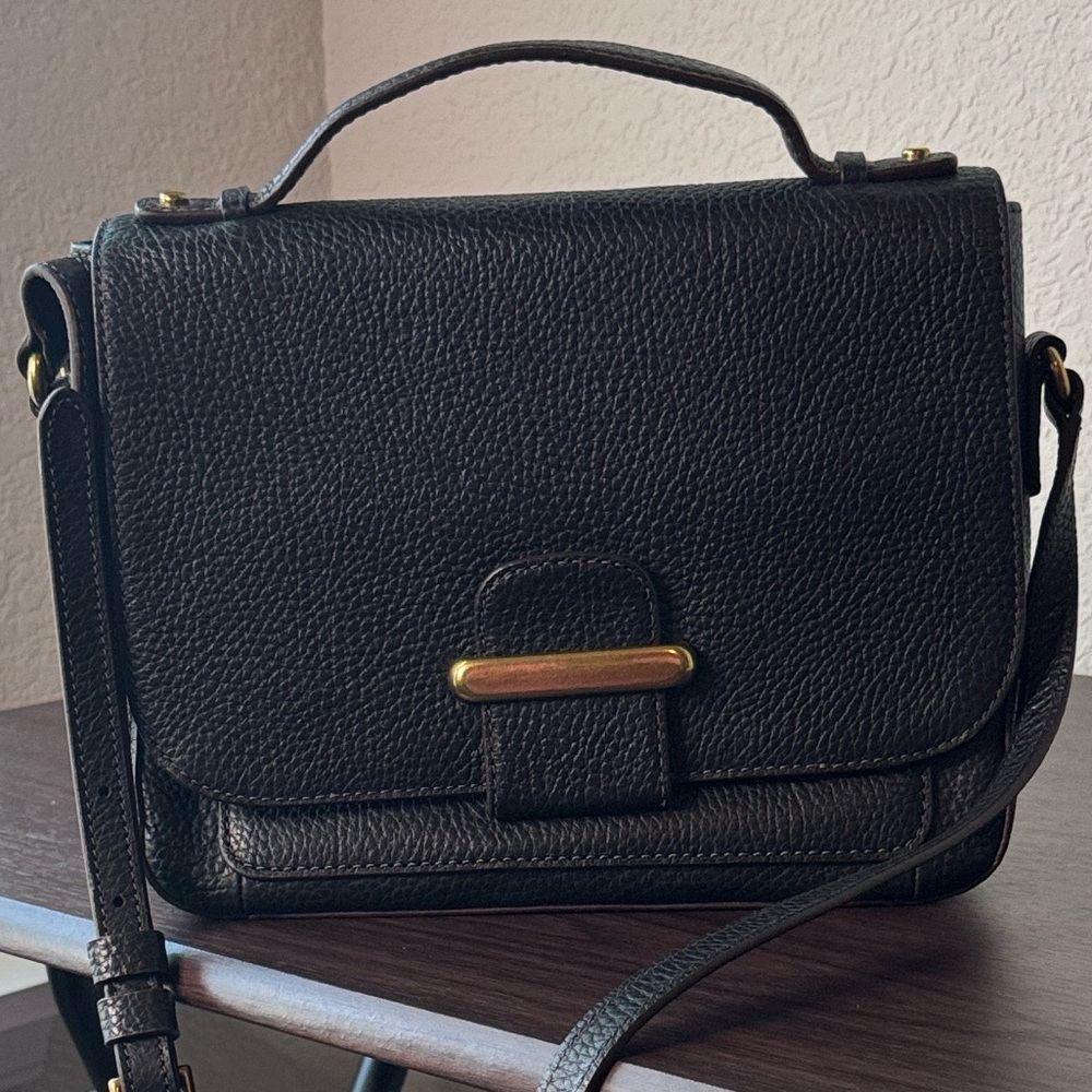 Fossil Tatum Large Crossbody Black Crossbody Bag with Gold Details